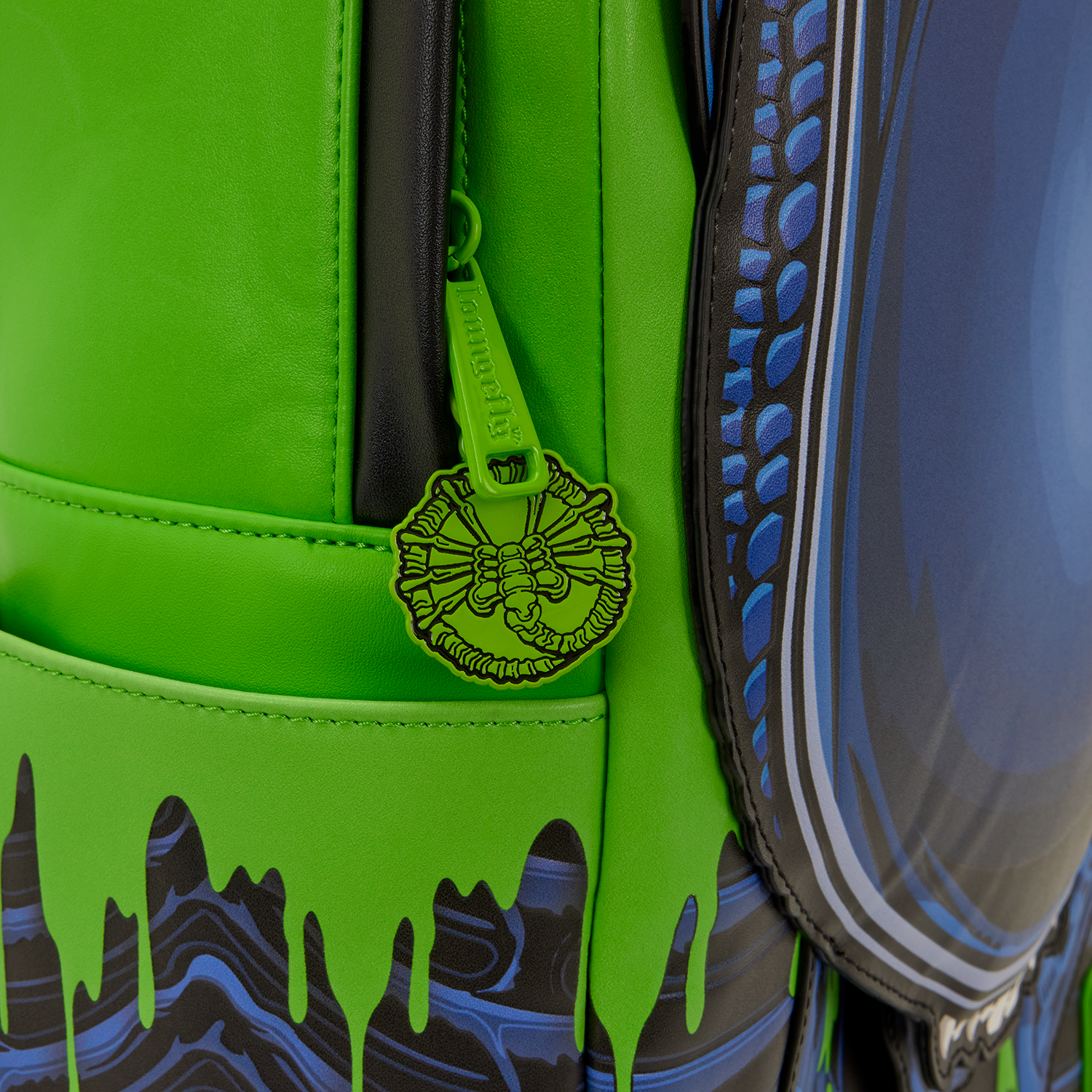 Alien Xenomorph Cosplay Glow Full-Size Backpack - Image 7
