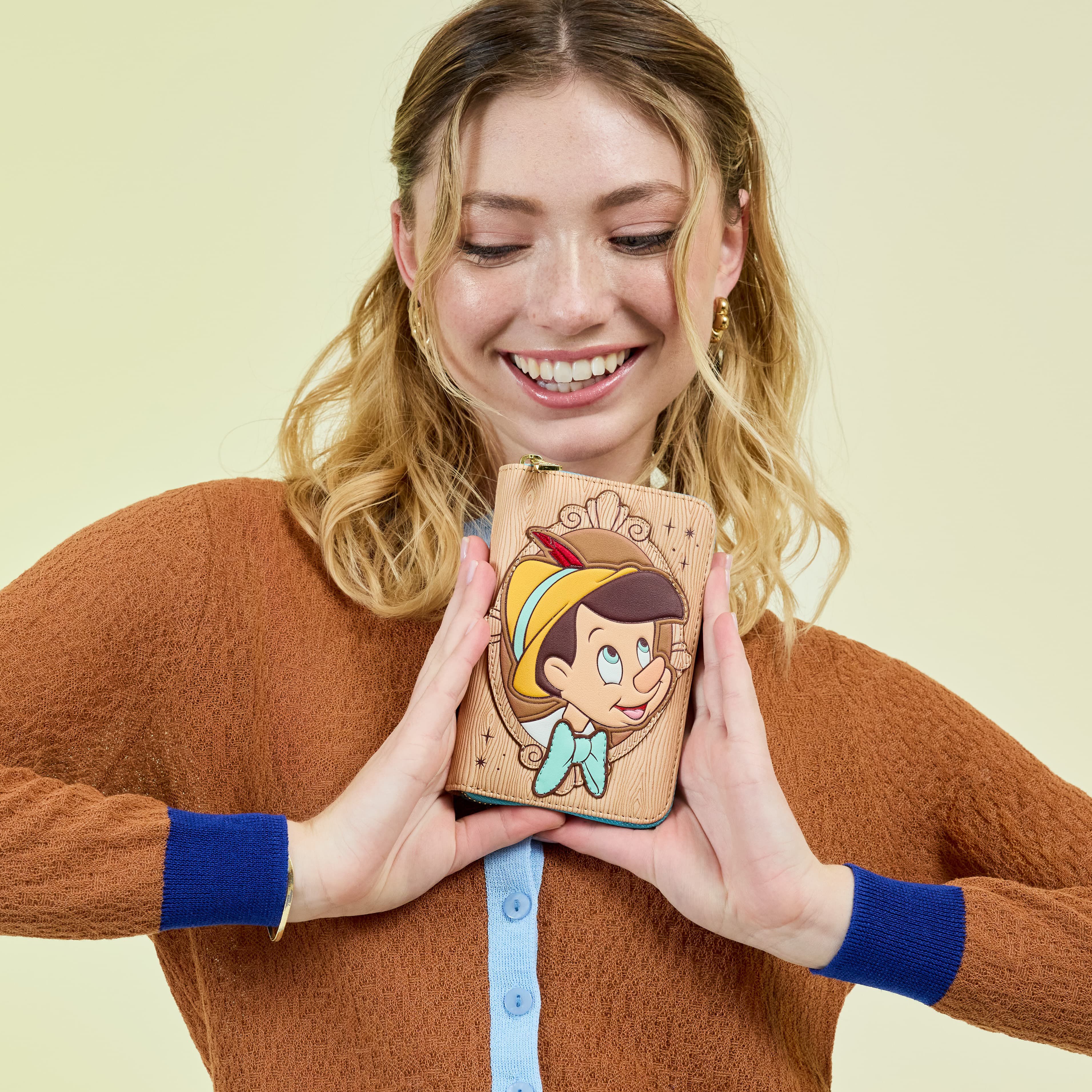 Pinocchio Cameo Zip Around Wallet - Image 2